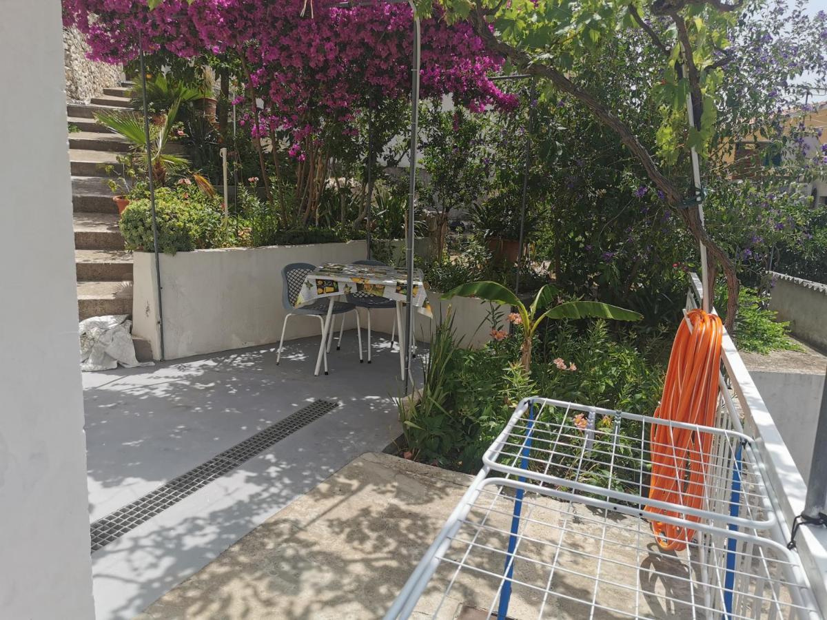 Apartman Tudor Kuzma Hvar Town Exterior foto