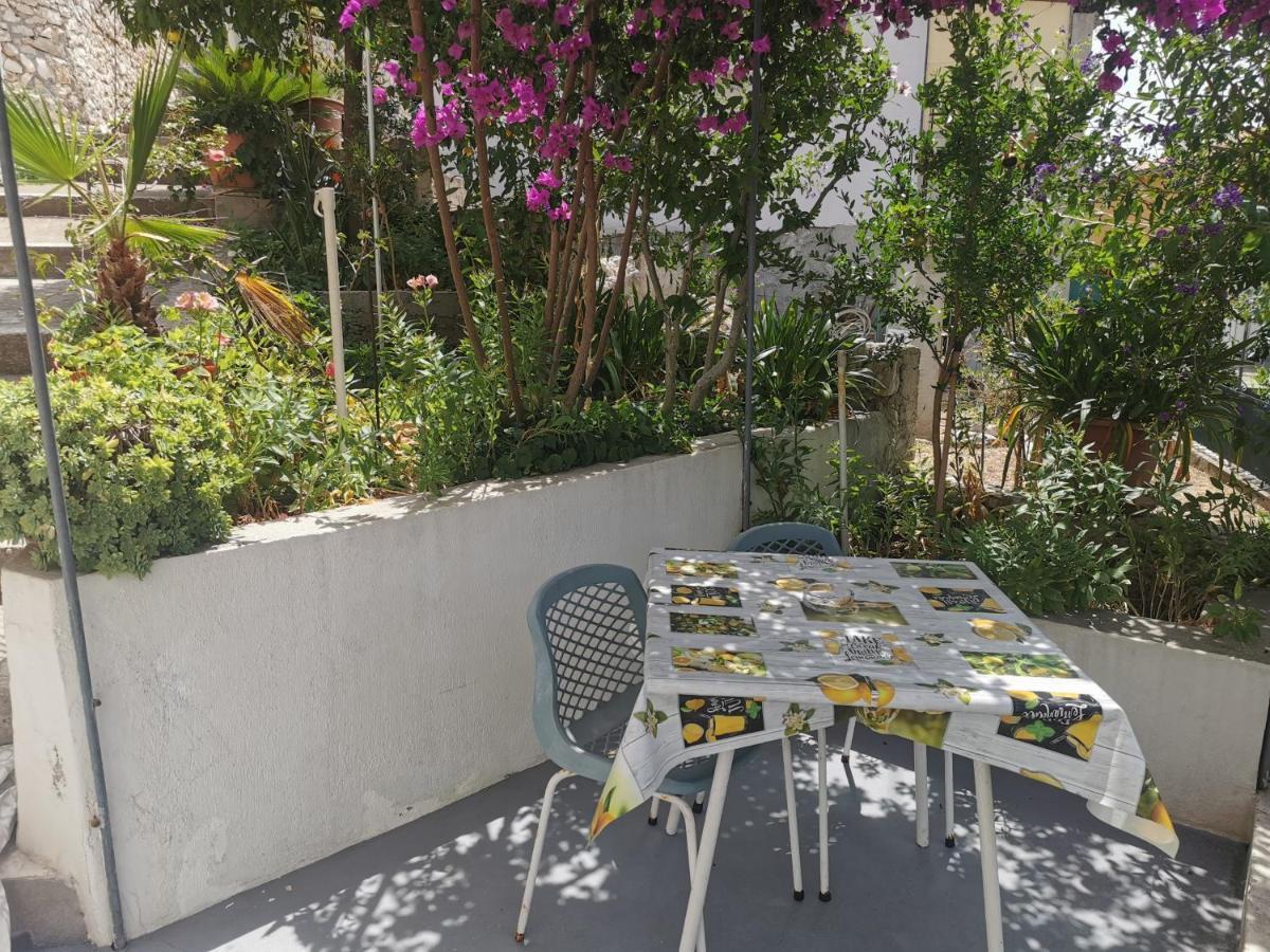 Apartman Tudor Kuzma Hvar Town Exterior foto